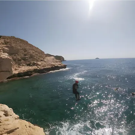 Nereidas Beachfront شقة كولرا