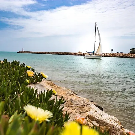Nereidas Beachfront * كولرا